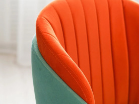 Разнообразный стул